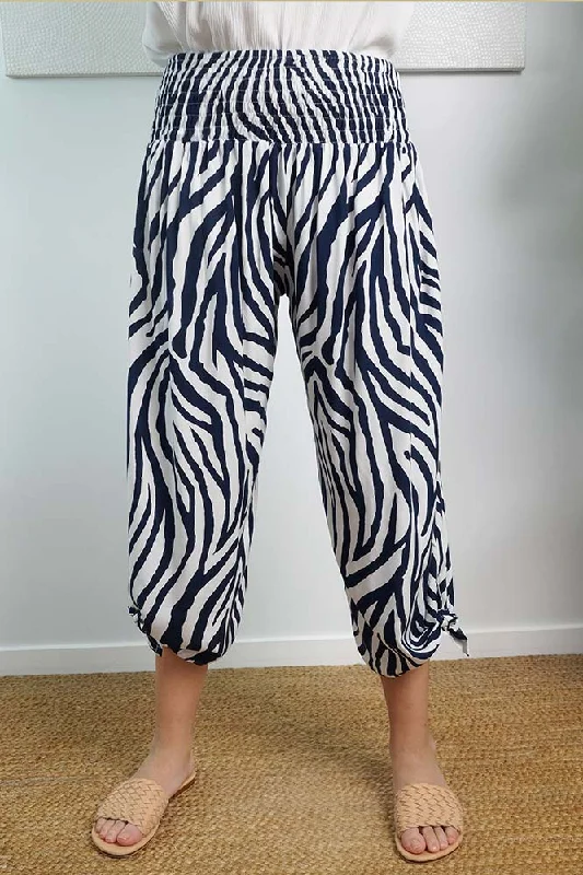 Early Access 3/4 Bazzar Pant "Small Zebra"