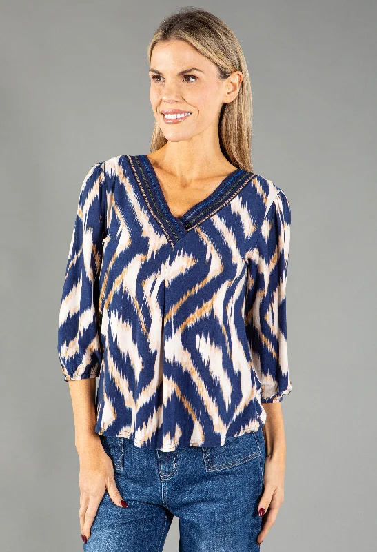 Weekend Deals That Sparkle Patterned V Neck Top
