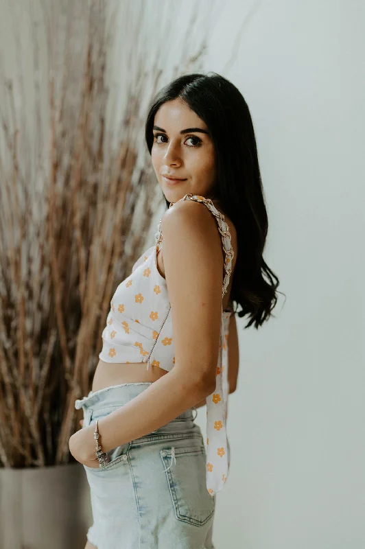 Great Deals Cute As Can Be Daisy Print Crop Top