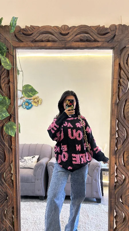 Weekend Wonders Await! Cute sweater M-L