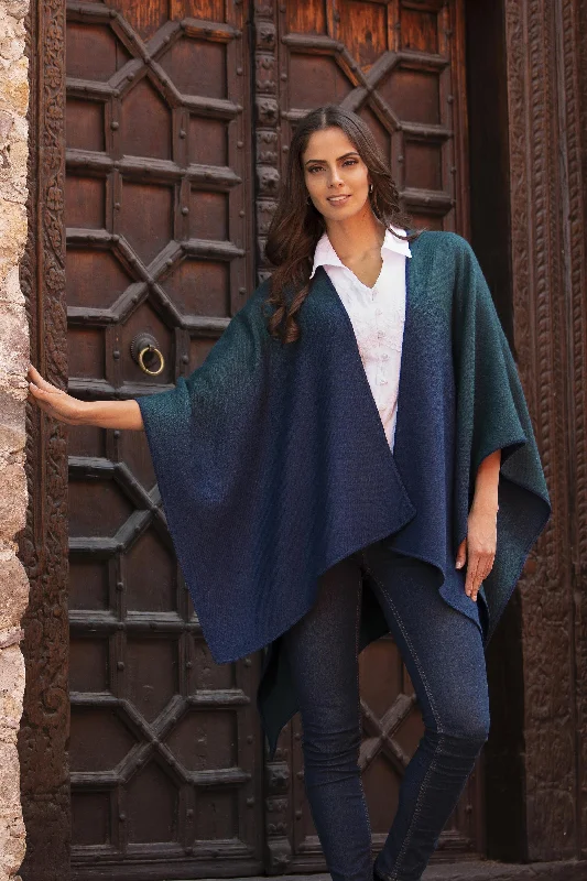 Weekend Discounts Worth Grabbing Andean Vistas Reversible Alpaca Blend Ruana in Navy and Kelly Green Weekend Discounts Worth Grabbing Andean Vistas Reversible Alpaca Blend Ruana in Navy and Kelly Green