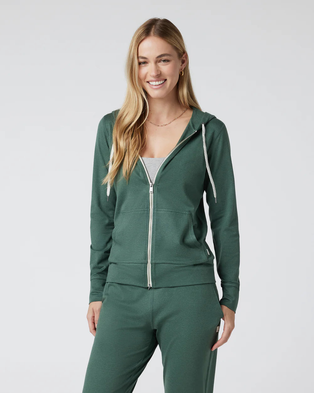 Savings Soar This Weekend Vuori Halo Performance Hoodie 2.0