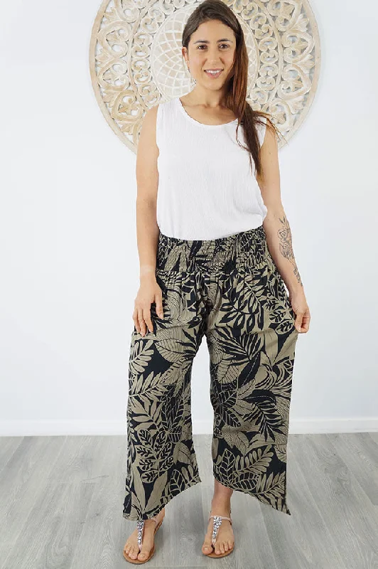 Weekend Discounts to Indulge In 3/4 Bazzar Pant "Betelnut"
