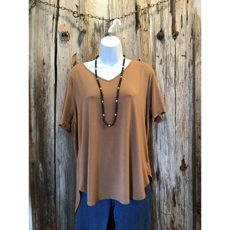 Special Discount Short Sleeve V-Neck Hi-Low Hem Top, Deep Camel