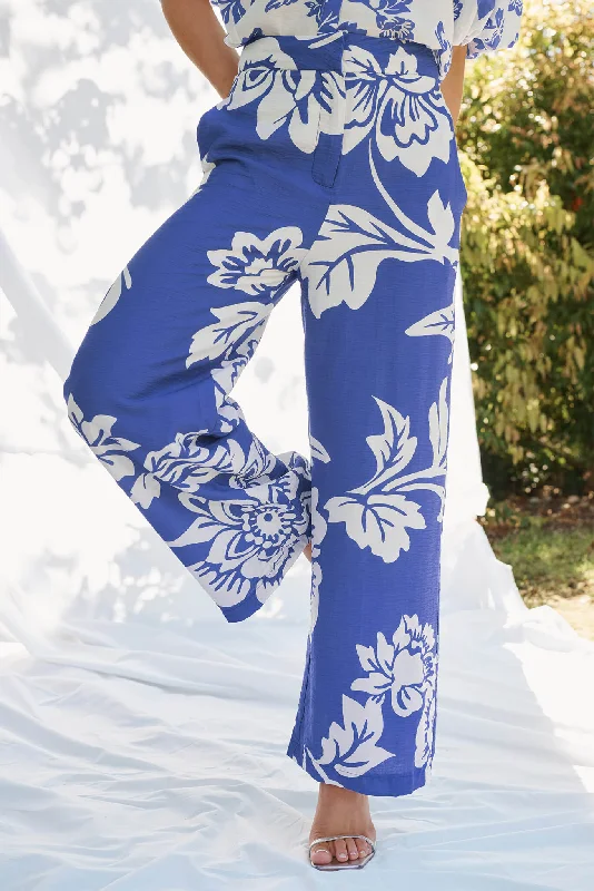 Weekend Offers That Amaze Aldridge Pant In Blue With White Floral
