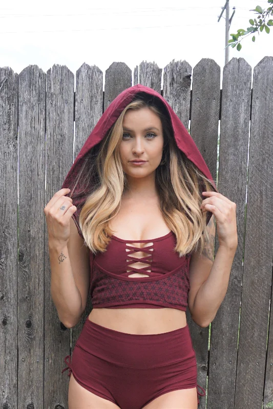 Weekend Offers That Delight Sutra Underbust Hooded Top Set - Maroon