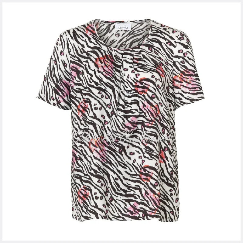 Blowout Sale Just White Top – Style 41996