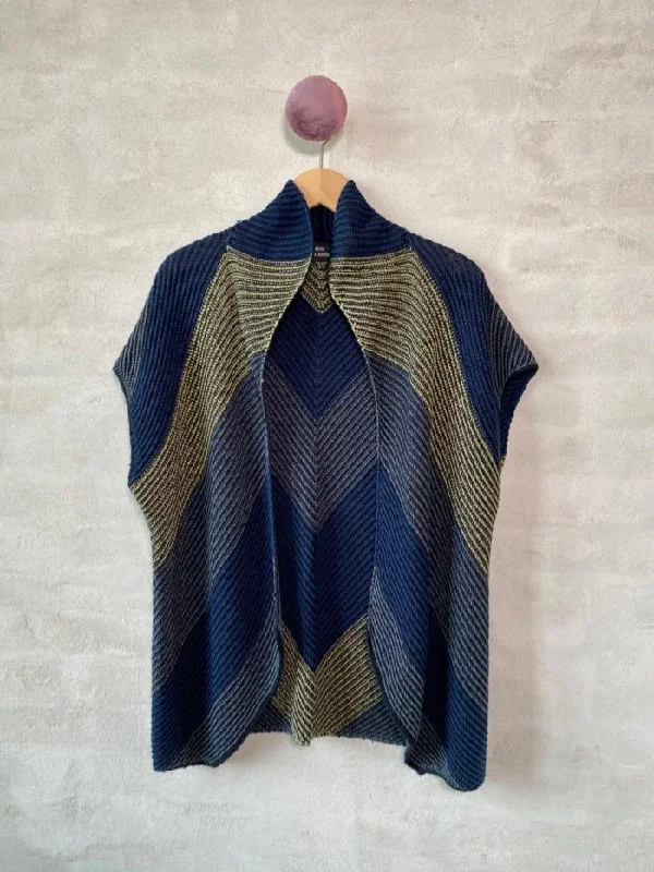 Don't Wait Blues vest by Hanne Falkenberg, No 21 knitting kit